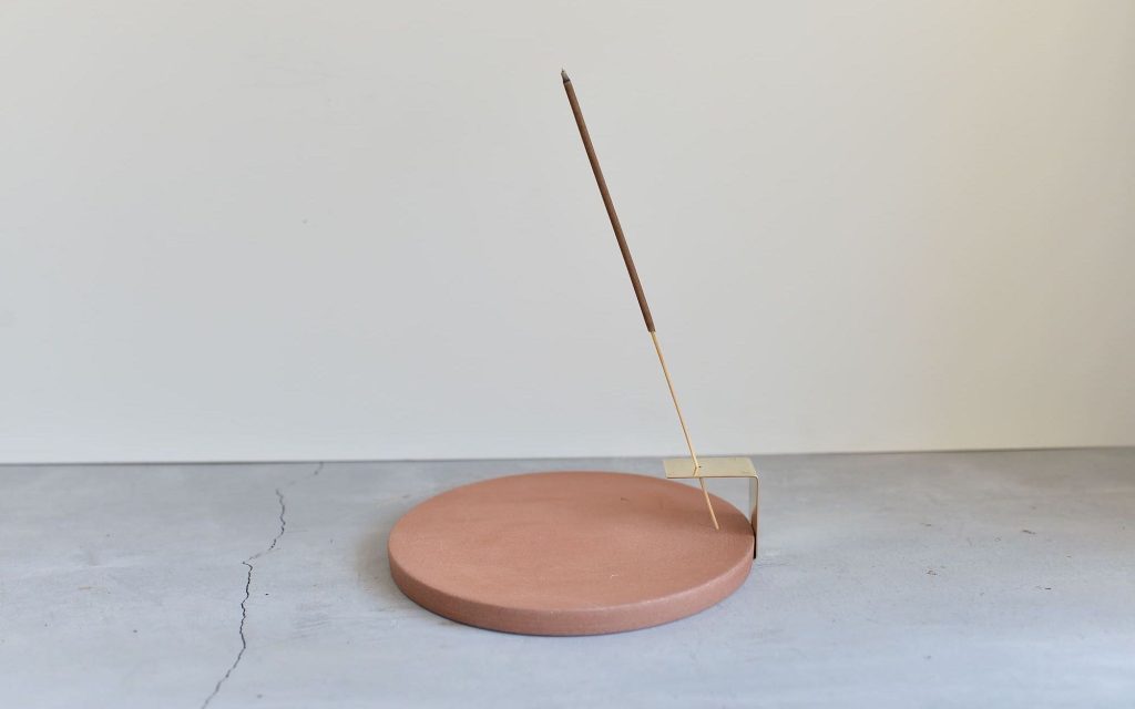 This copper tubes vase lets you create a lovely minimalist flower